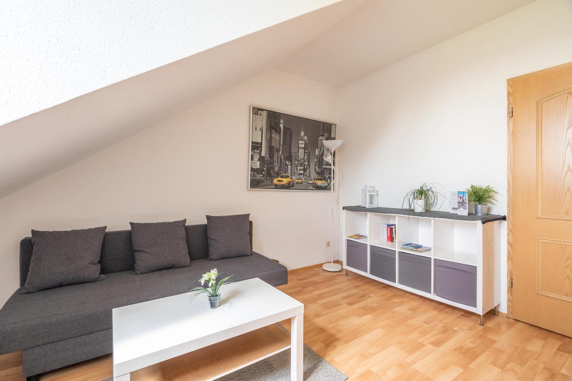 Gemuetliche Dachgeschosswohnung -Waldstrassenviertel Leipzig Dış mekan fotoğraf